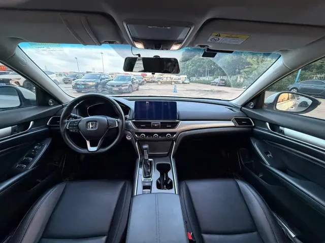 Honda Accord — Фото автомобиля 5