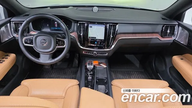 Volvo V60 — Фото автомобиля 6