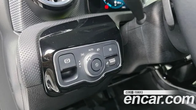 Mercedes-Benz A-Class — Фото автомобиля 13