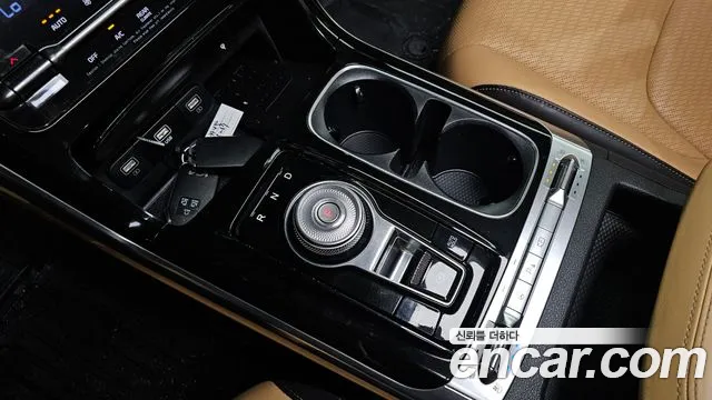 Kia Carnival — Фото автомобиля 12