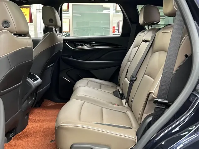Buick Enclave — Фото автомобиля 5