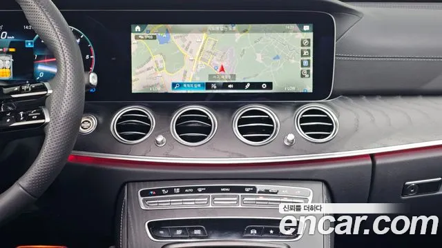 Mercedes-Benz E-Class — Фото автомобиля 9