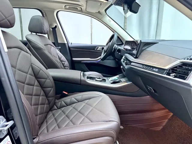 BMW X5 — Фото автомобиля 11