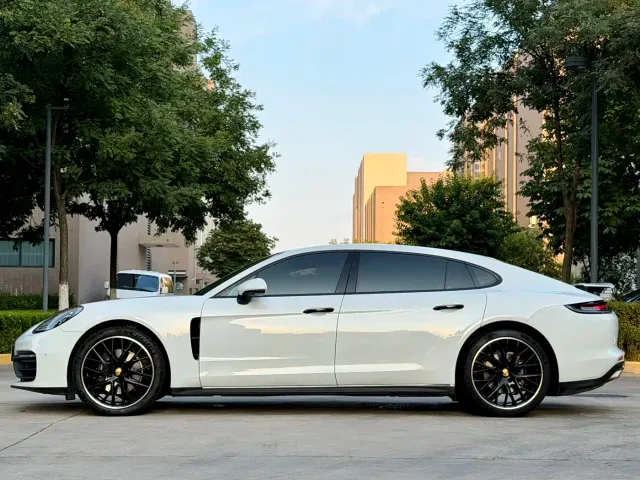 Porsche Panamera — Фото автомобиля 17