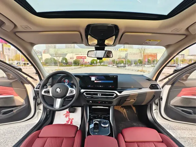 BMW 3 Series — Фото автомобиля 11