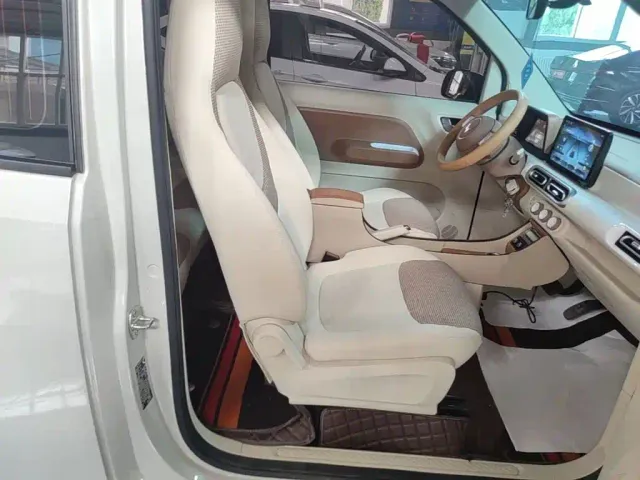 Wuling Hongguang Mini EV — Фото автомобиля 24