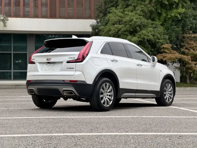 Cadillac Cadillac XT4 2021 28T FWD Premium Edition — Фото автомобиля 7