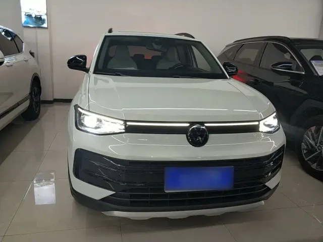 Volkswagen Tharu — Фото автомобиля 2