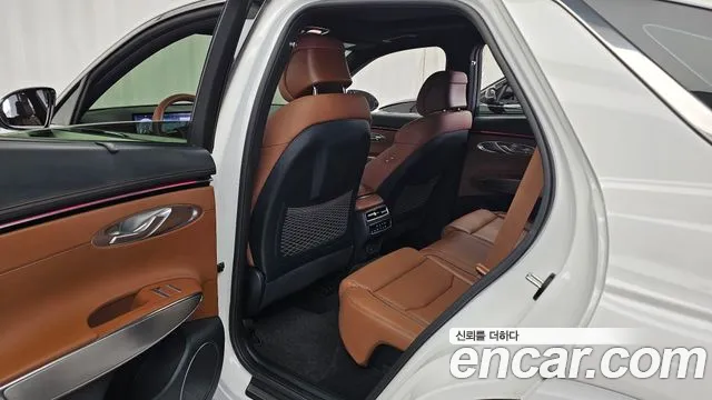 Genesis GV70 — Фото автомобиля 18