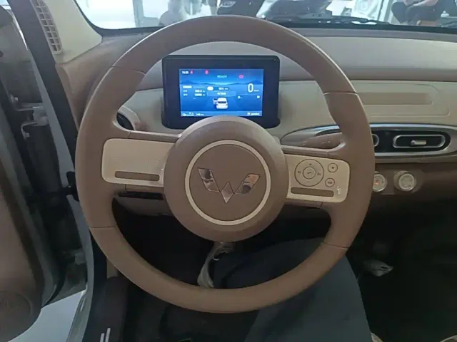 Wuling Hongguang Mini EV — Фото автомобиля 10