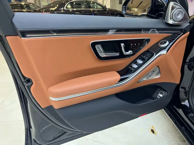 Mercedes-Benz S-Class — Фото автомобиля 9