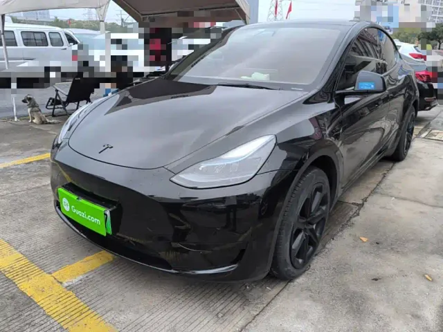 Фотография автомобиля — Tesla Model Y
