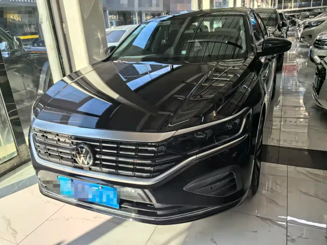 Volkswagen Passat — Фото автомобиля 2