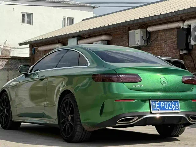 Mercedes-Benz E-Class — Фото автомобиля 19