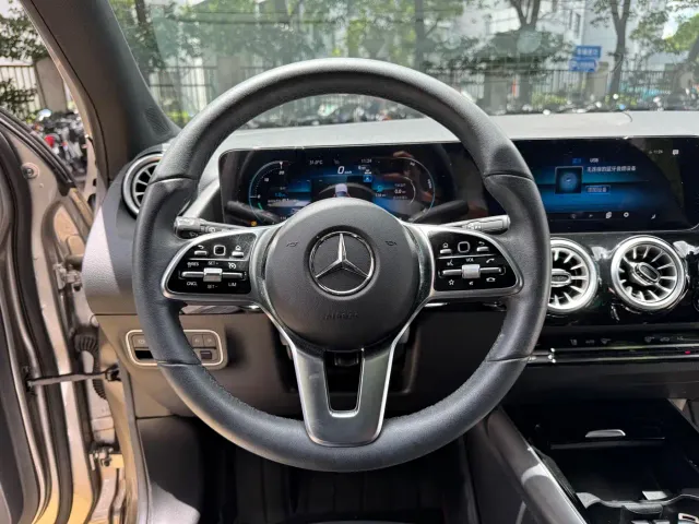 Mercedes-Benz GLA-Class — Фото автомобиля 10