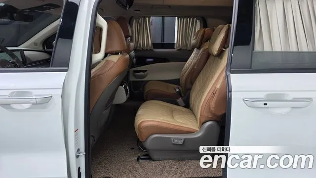Kia Carnival 4th Gen — Фото автомобиля 12