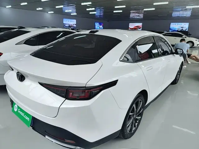 Changan Lamore — Фото автомобиля 4