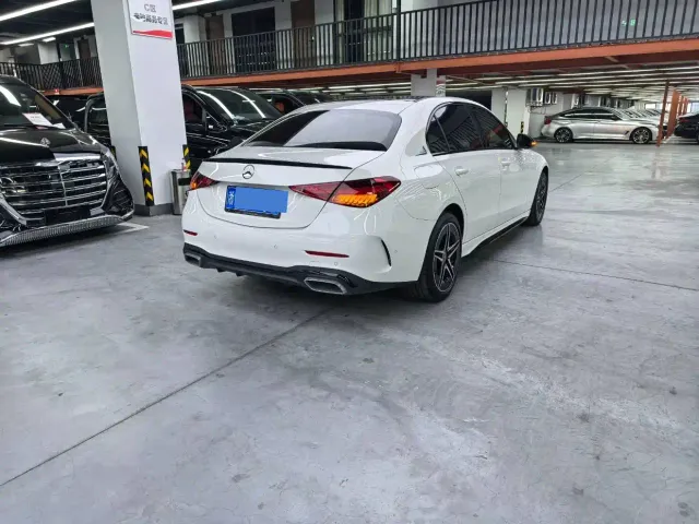 Mercedes-Benz C-Class — Фото автомобиля 15