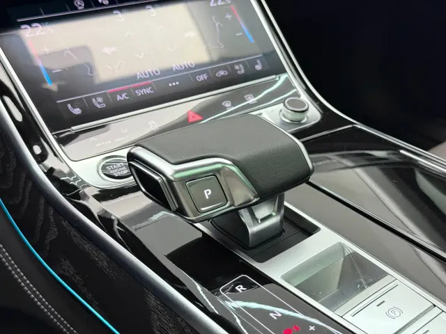 Audi A8 — Фото автомобиля 16
