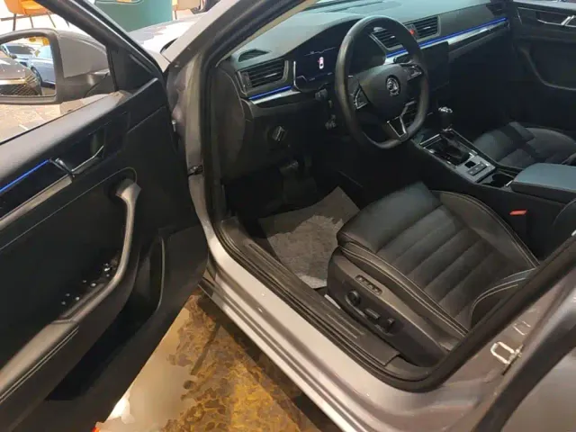Skoda Superb — Фото автомобиля 15