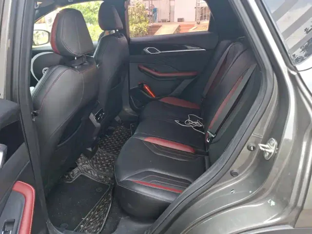 Geely Binyue — Фото автомобиля 11