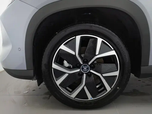 BYD Song L DM-i — Фото автомобиля 17