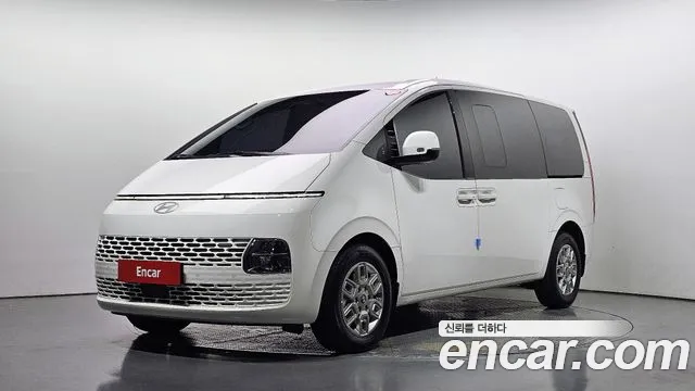 Фотография автомобиля — Hyundai Staria
