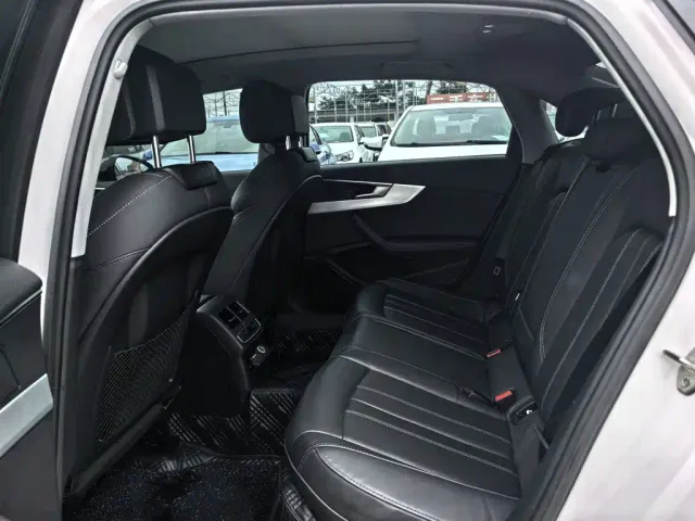 Audi A4L — Фото автомобиля 13