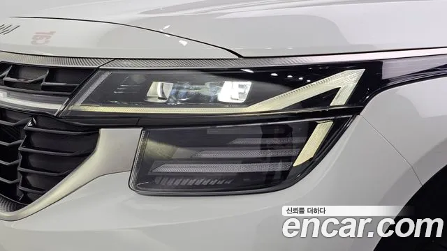 Kia Seltos — Фото автомобиля 7