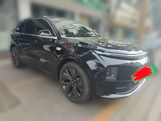 Li Auto L6 — Фото автомобиля 2