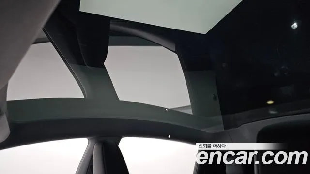 Tesla Model Y — Фото автомобиля 7