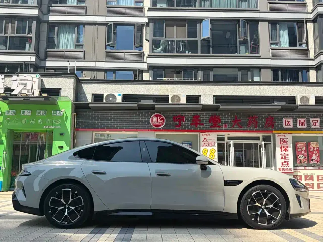 Xiaomi SU7 — Фото автомобиля 5