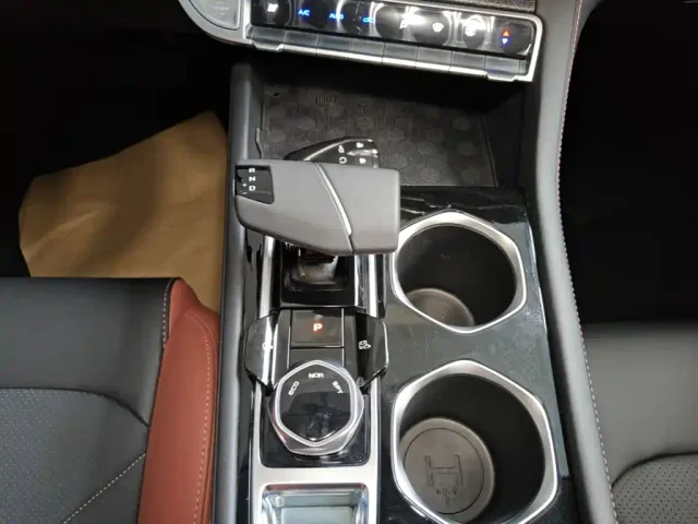 Changan Eado — Фото автомобиля 13