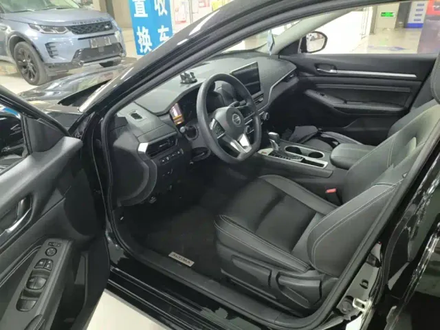 Nissan Teana — Фото автомобиля 15