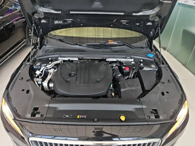 Volvo S90 — Фото автомобиля 19