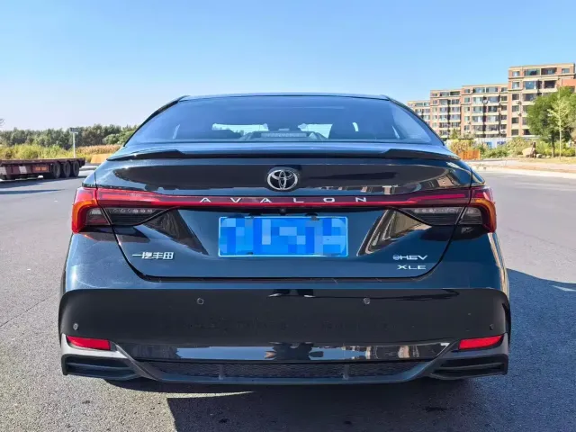 Toyota Avalon — Фото автомобиля 8