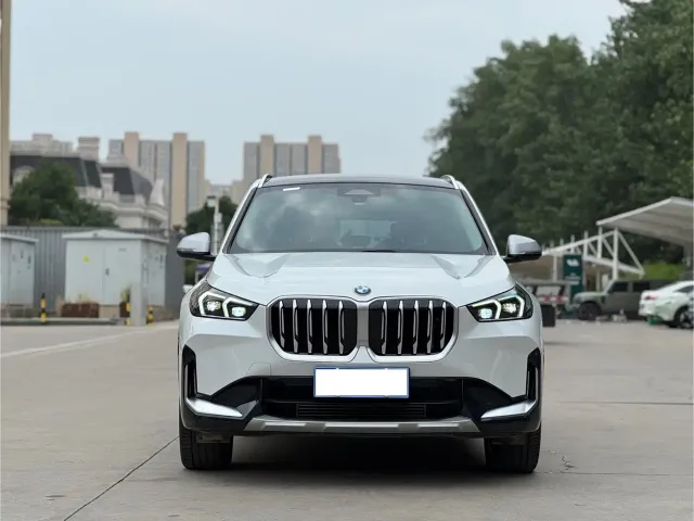 BMW X1 — Фото автомобиля 2