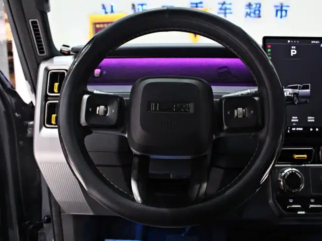 iCAR V23 — Фото автомобиля 5