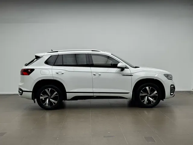 Volkswagen Tayron GTE Plug-in Hybrid — Фото автомобиля 8