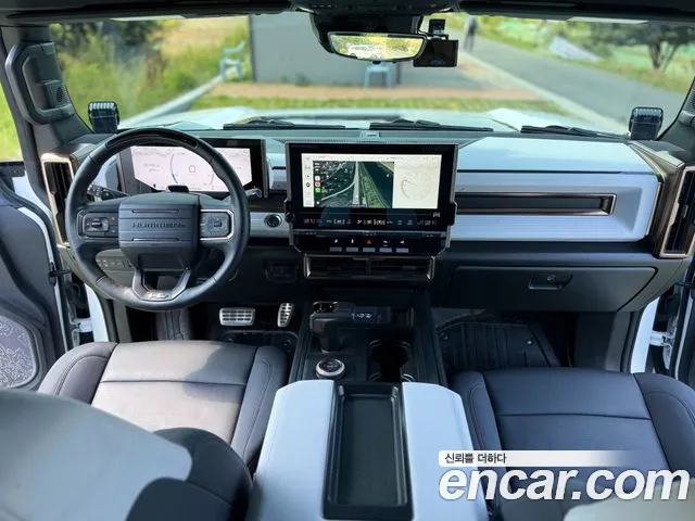 GMC Hummer EV — Фото автомобиля 14
