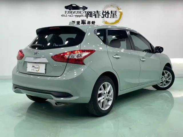Nissan Tiida — Фото автомобиля 9
