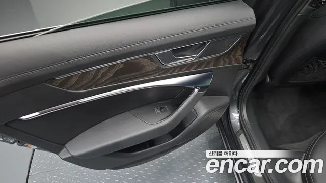 Audi A6 C8 — Фото автомобиля 14