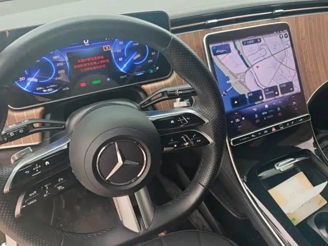 Mercedes-Benz EQE SUV — Фото автомобиля 13