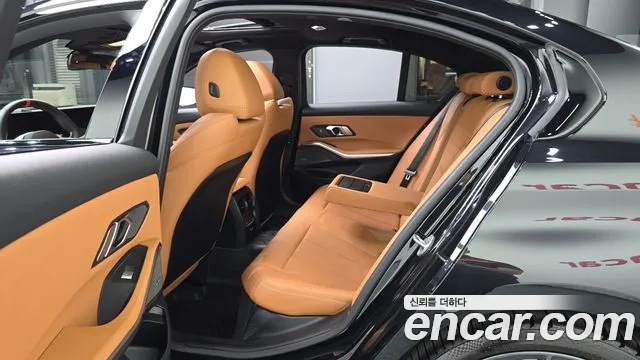 BMW 3 Series — Фото автомобиля 11
