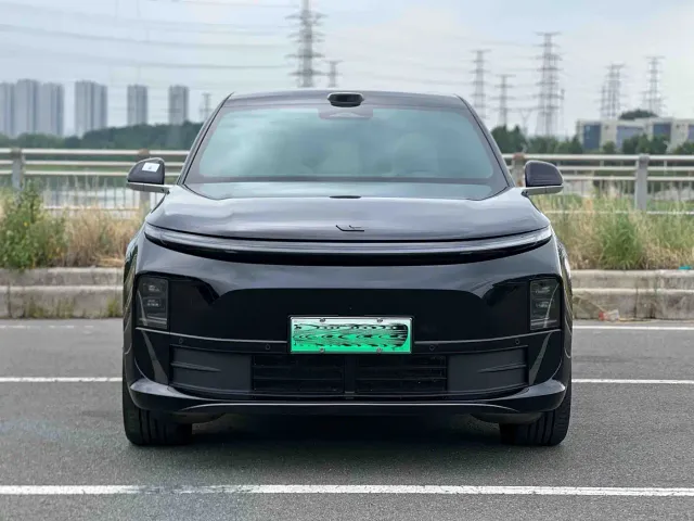 Li Auto L6 — Фото автомобиля 2