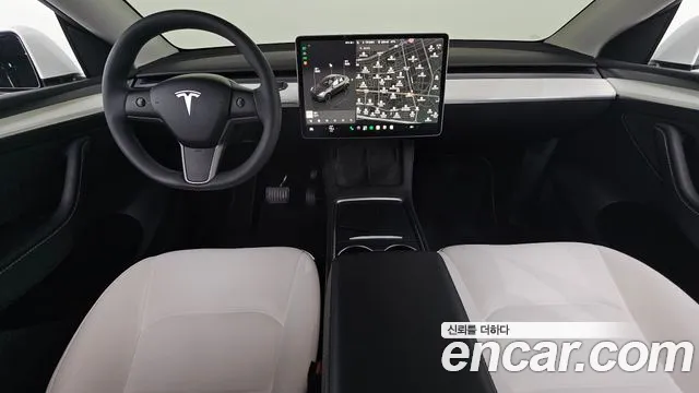 Tesla Model Y — Фото автомобиля 3