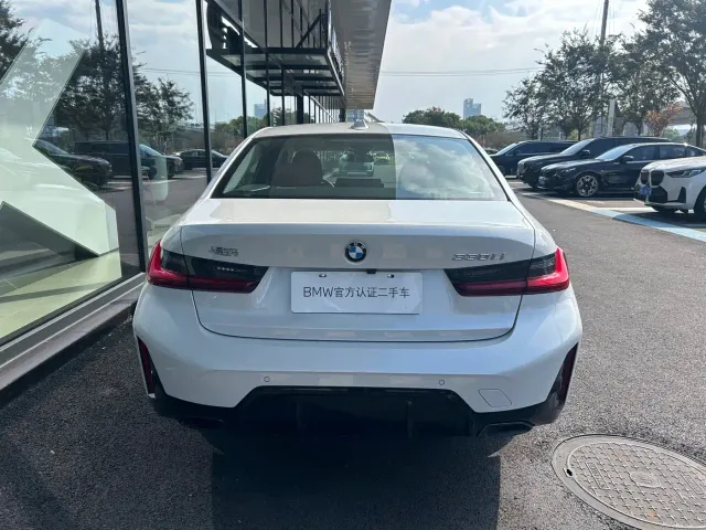 BMW 3 Series — Фото автомобиля 10