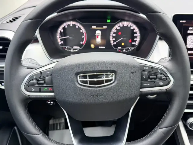 Geely Binyue — Фото автомобиля 13