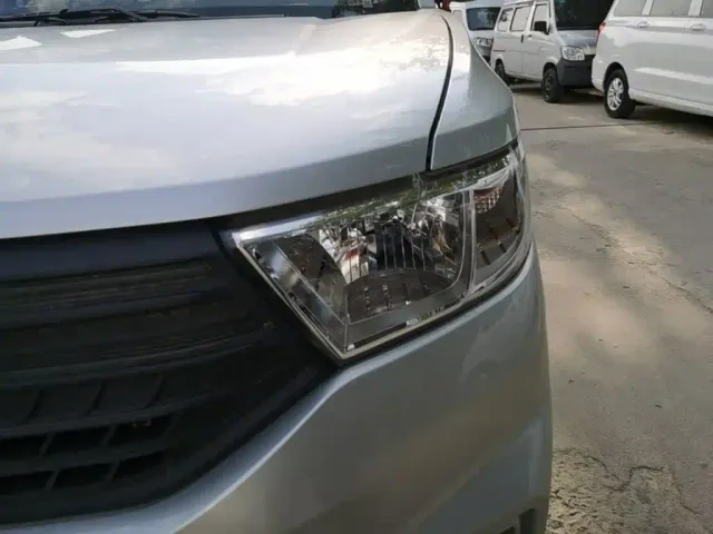 Wuling Hongguang V — Фото автомобиля 23