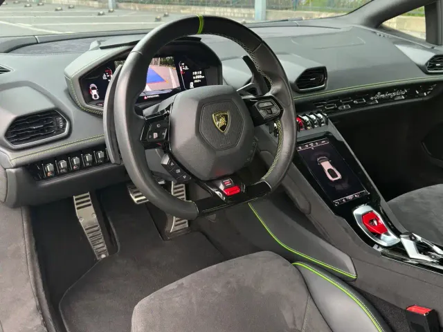 Lamborghini Huracan — Фото автомобиля 9